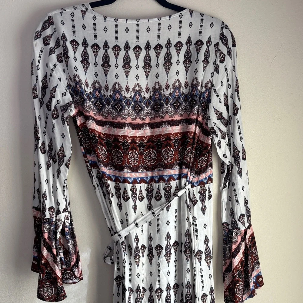 Source Unknown Bohemian Long Sleeve Dress Wrap Dress- Black, White, Brown - Picture 4 of 4